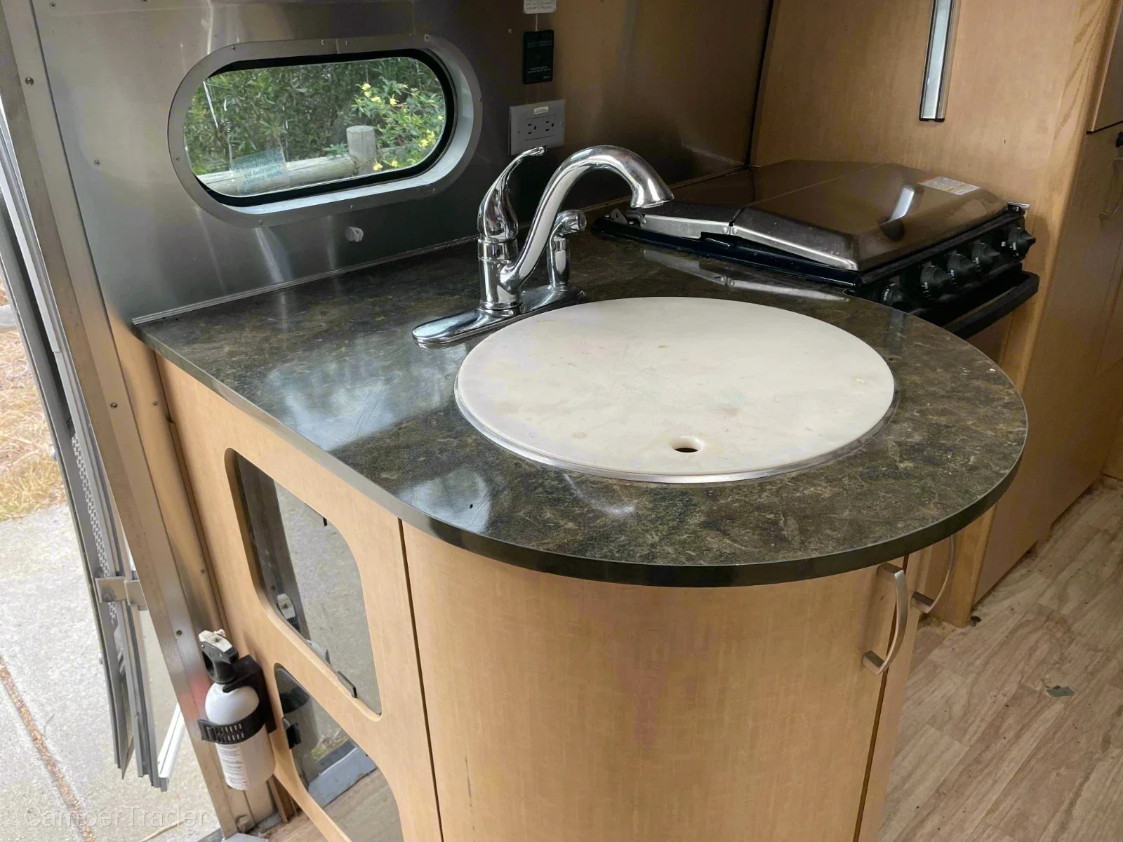 Airstream Trade Wind 2015 - 5 osobowa