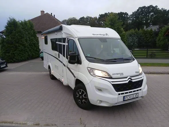 2021 Sunlight V66